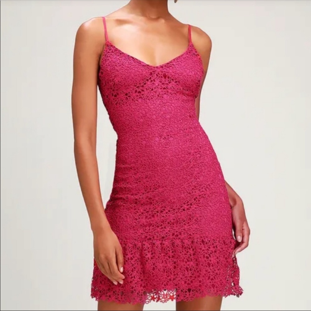Lulu’s floral crochet lace dress XS